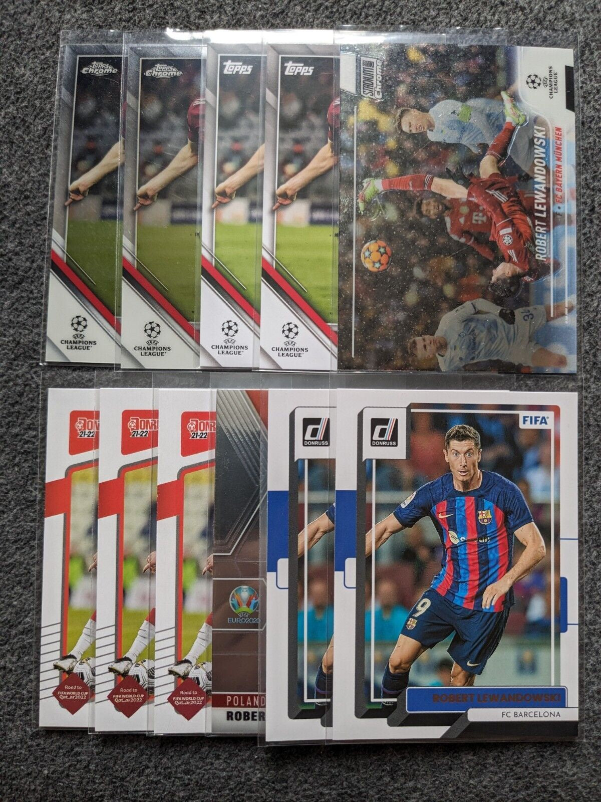 Robert Lewandowski - In Club & National Team Kit Jersey - Sports Card Single (Randomly Selected, May Not Be Pictured)