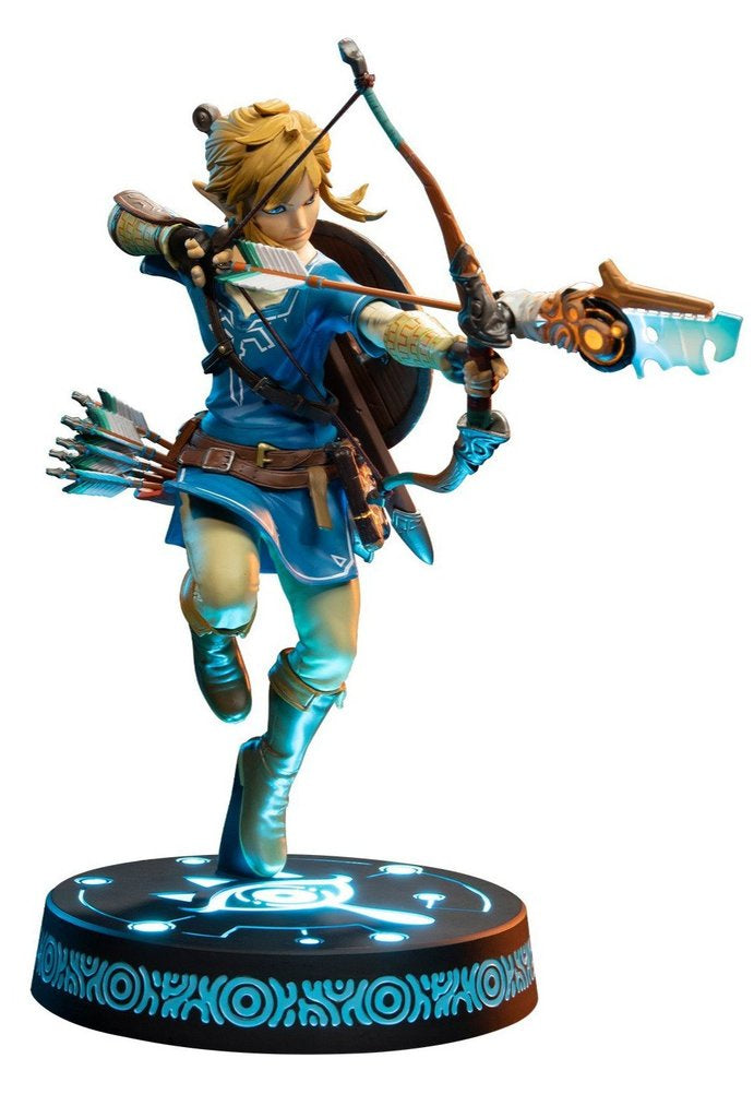 The Legend of Zelda: Breath of the Wild Link 10″Light Up PVC Statue CE [First 4 Figures] (Box Creased on One Corner)