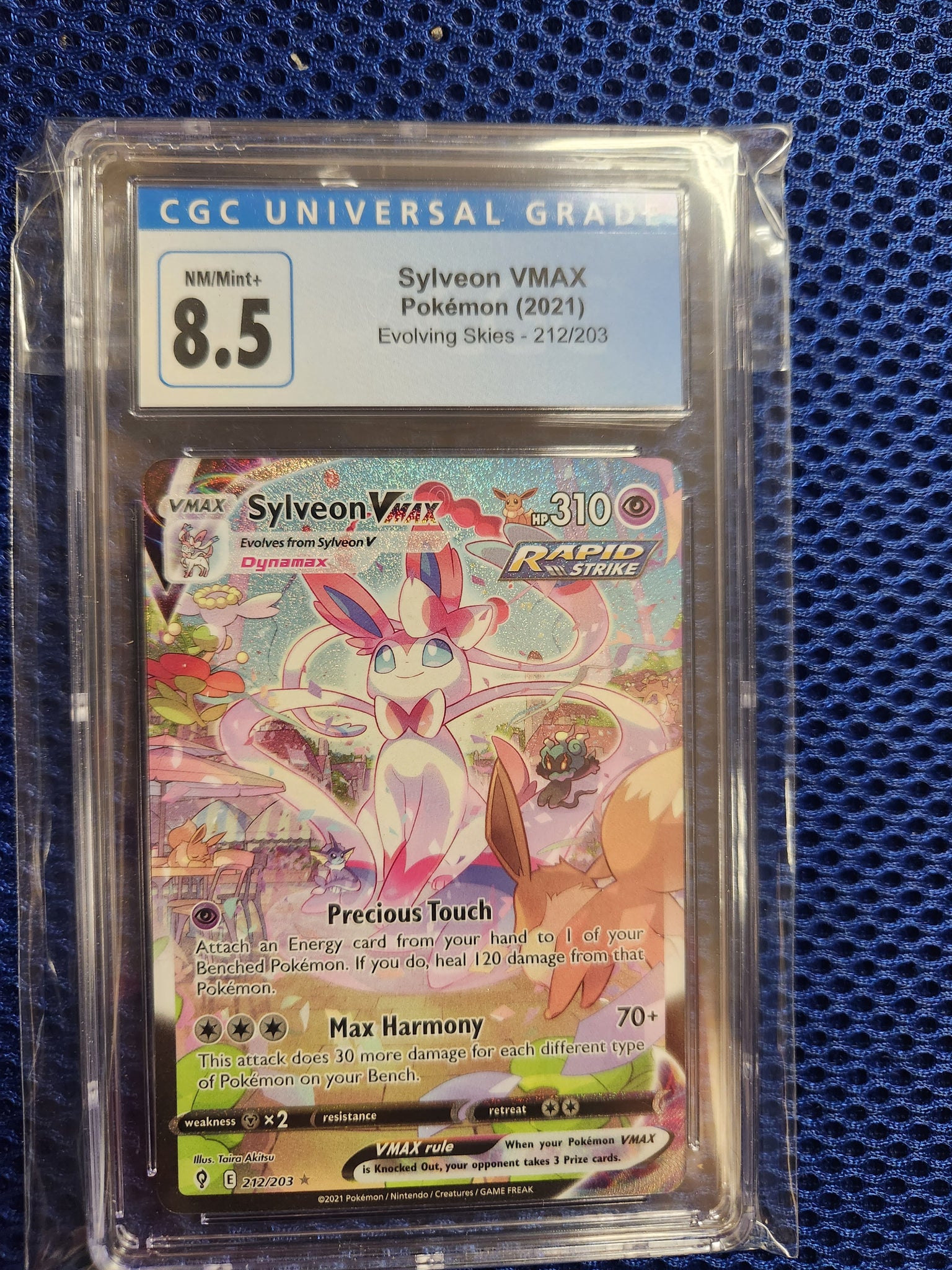 Sylveon VMAX - Pokemon (2021) - Evolving Skies - 212/203 - CGC Graded A & C Games Sylveon VMAX - Pokemon (2021) - Evolving Skies - 212/203 - CGC Graded A & C Games