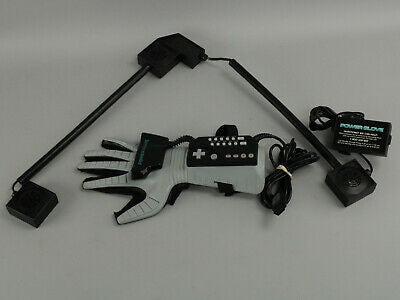 Nintendo store power glove with sensors