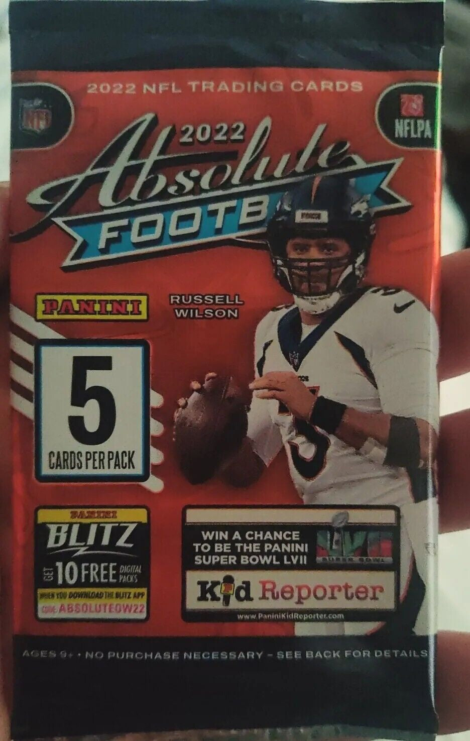 2022 Panini Absolute Football Gravity Feed Pack (5 Cards Per Pack)